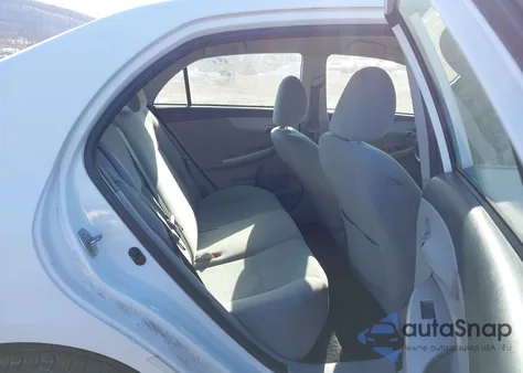 2013 Toyota Corolla Le z USA, uszkodzony, nr VIN 2T1BU4EE6DC073264